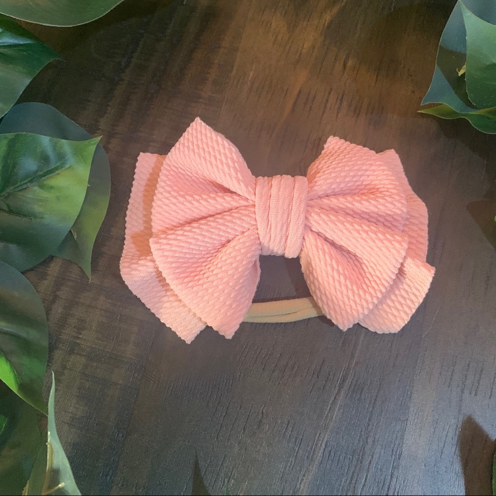 Big bow nylon headband.